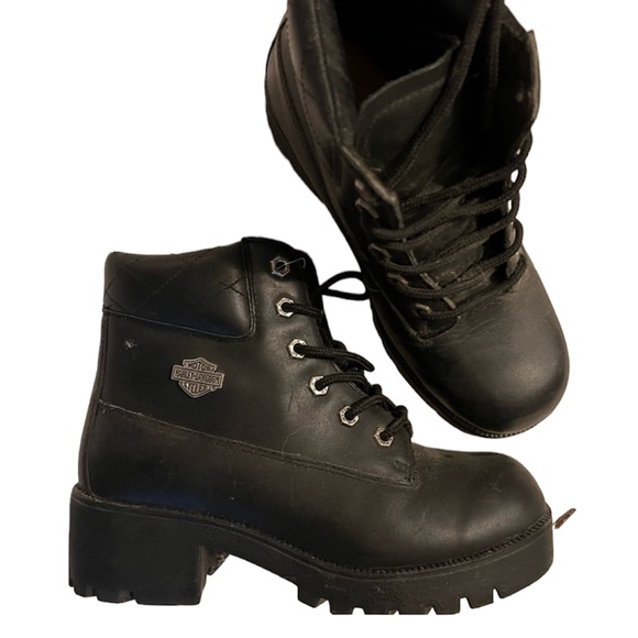 Harley-Davidson Shoes - Vintage Harley-Davidson Black Leather Chunky Heel Quilted Biker Boots*EUC*SZ 7.5